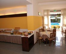 Sala colazione all'aparthotel Carinzia a Lignano